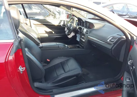 2014 Mercedes-Benz E 350 z USA, uszkodzony, nr VIN WDDKJ5KB9EF283865